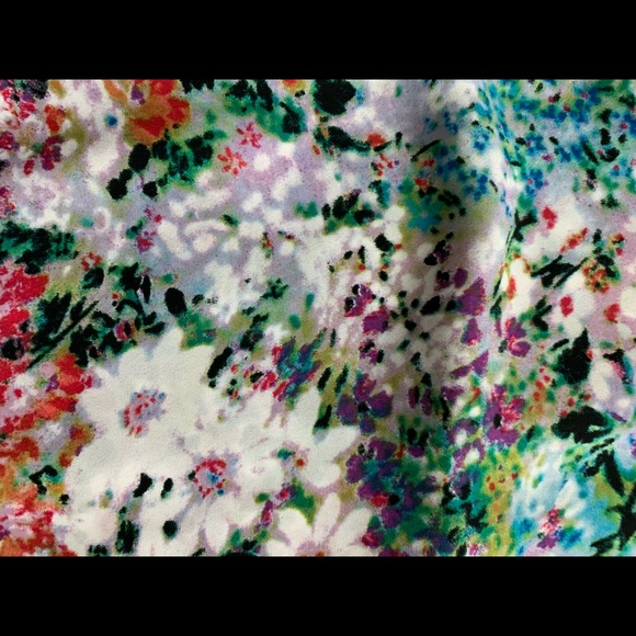 Floral shell - Picture 3 of 3